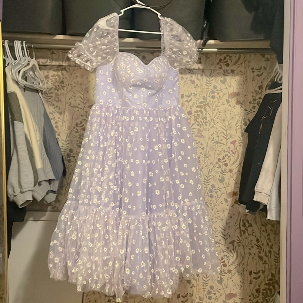 Lavender Puff-Sleeve Midi Dress with Daisy Embroidery